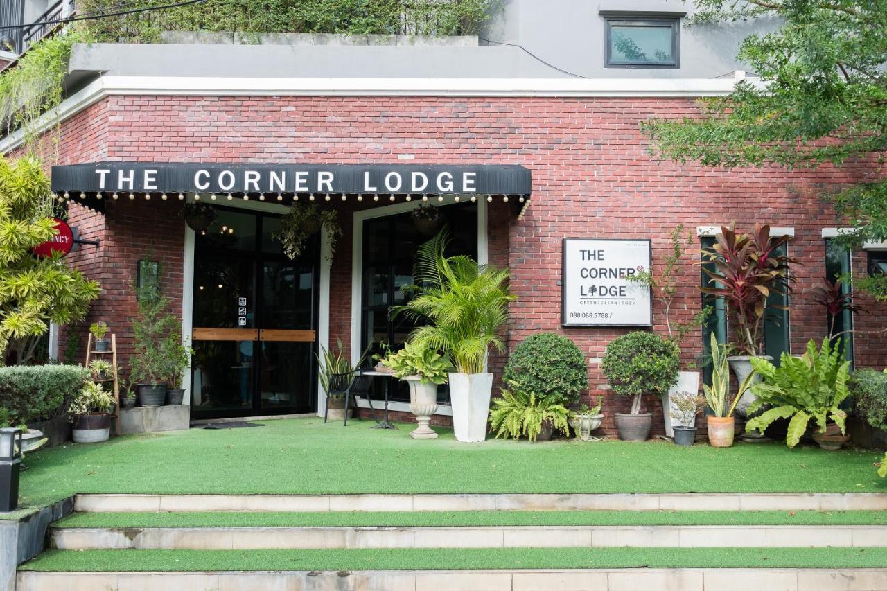 The Corner Lodge - Sha Extra Plus Pattaya Esterno foto